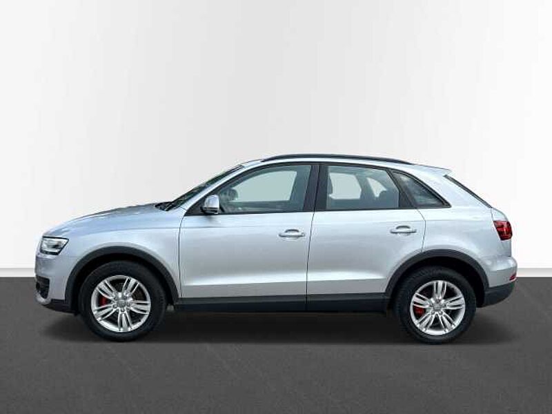 Audi Q3 2.0 TFSI quattro XENON+PANO+AHK+PDC+GJR