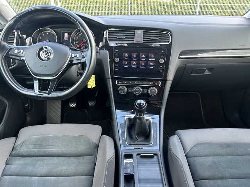 Volkswagen Golf Variant VII 1.5 TSI Highline LED+ACC+AHK