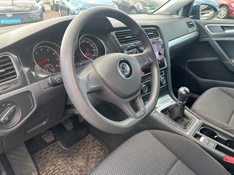 Volkswagen Golf VII 1.0 TSI Bluemotion NAVI+GJR+KLIMA