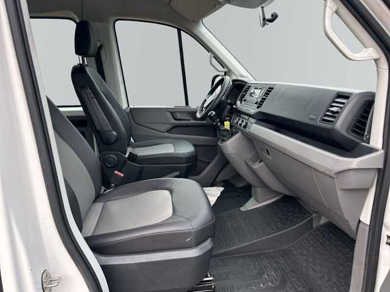 Volkswagen Crafter mittlerer Radstand 2.0 TDI DoKa AHK mittlerer Radstand 2.0 TDI DoKa AHK