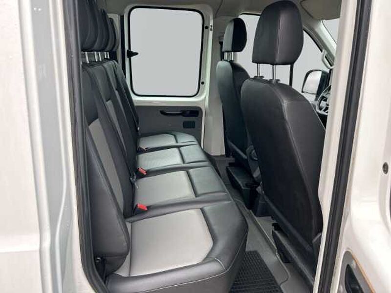 Volkswagen Crafter mittlerer Radstand 2.0 TDI DoKa AHK mittlerer Radstand 2.0 TDI DoKa AHK