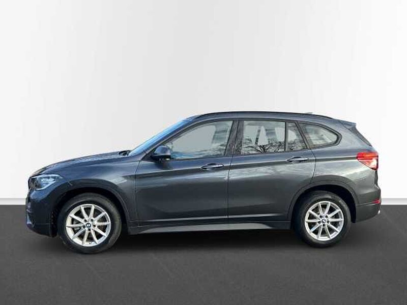 BMW X1 sDrive 18i Advantage HUD+AHK+TEMPOMAT