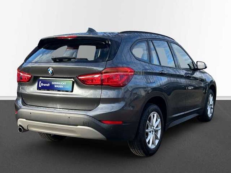 BMW X1 sDrive 18i Advantage HUD+AHK+TEMPOMAT