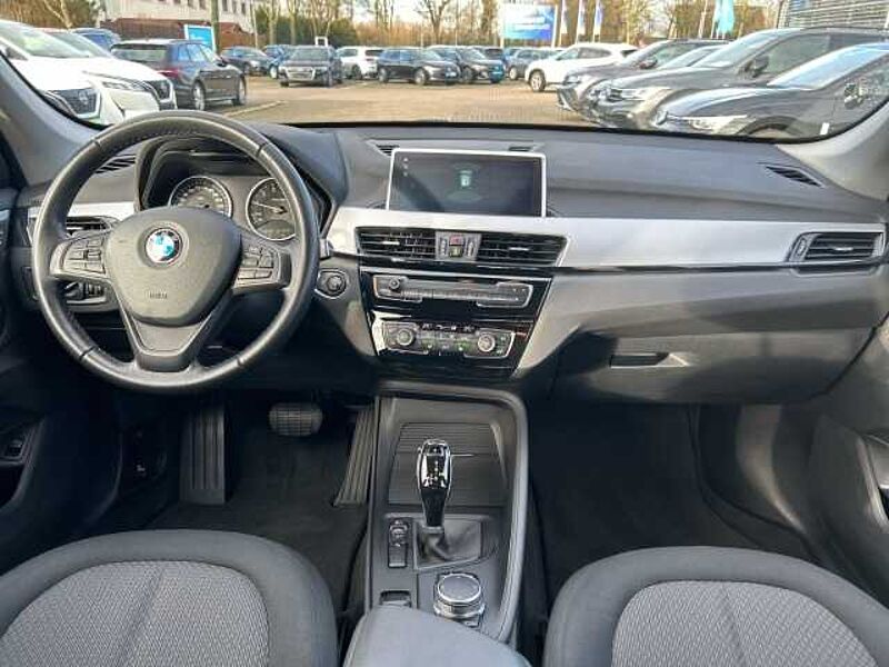 BMW X1 sDrive 18i Advantage HUD+AHK+TEMPOMAT