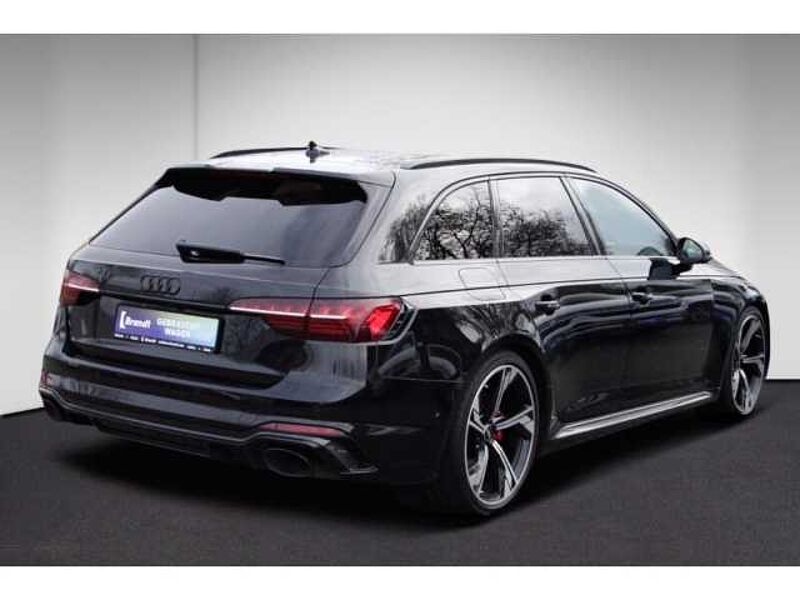 Audi RS4 Avant quattro MATRIX LEDER HUD KAMERA B&O VC